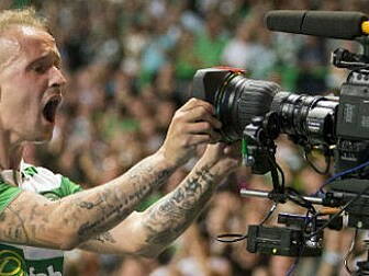Leigh Griffiths takes the posi...